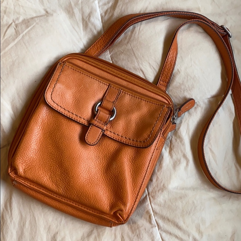 Orange leather Fossil crossbody purse